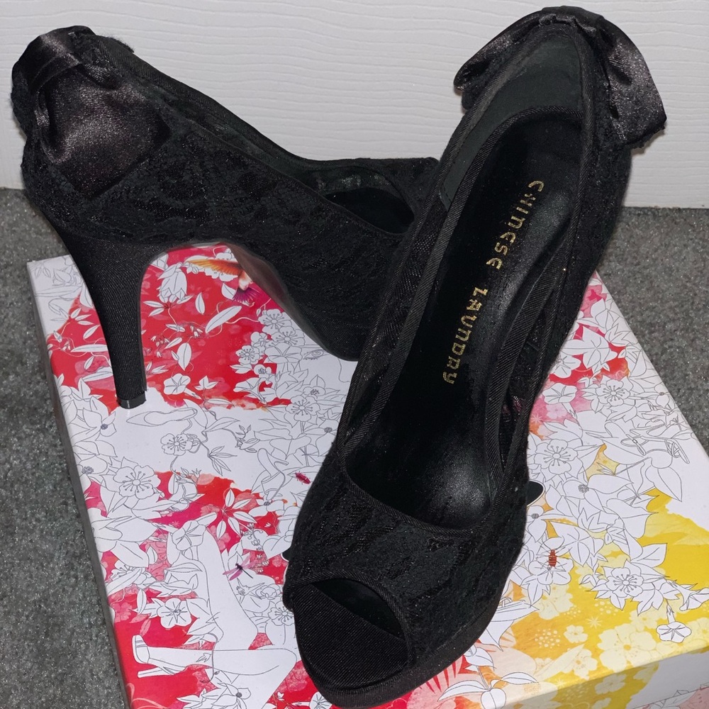 Peeptoe Platform Pumps